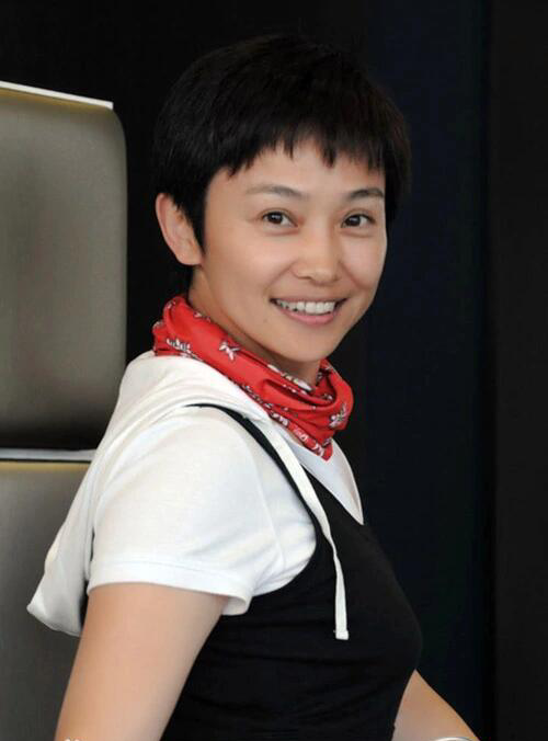 中國第一美女保鏢，保護(hù)13國元首從未失手，如今53歲過得如何？